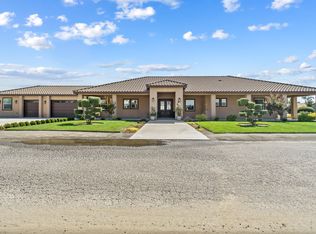 2253 W Benton Ct, Exeter, CA 93221