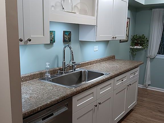 2nd image of 111 S Baybrook Dr Unit 102