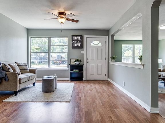 4th image of 327 Artemis Dr