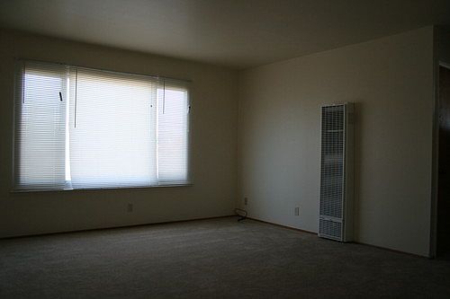 4th image of 578 Green Ave APT 4