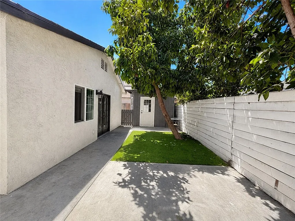 3 bed, 1400 sqft, $3,600 — Photo 3