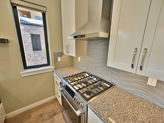 4th image of 611 S 8th St Unit 211