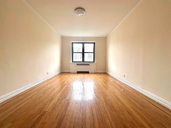 3rd image of 110 Bennett Ave #5C
