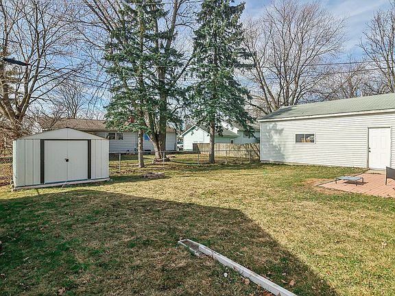 5th image of 1721 Oakwood Ave