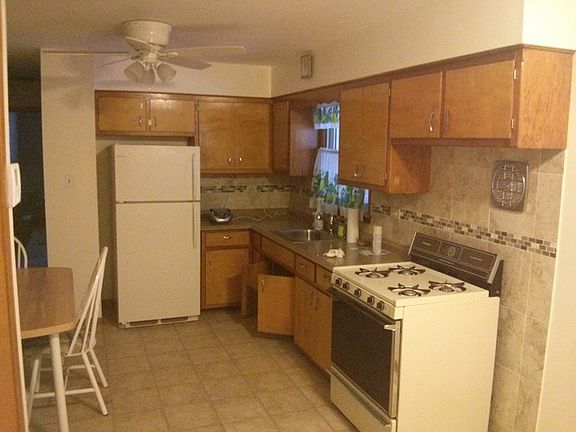 4th image of 8849 S Melvina Ave