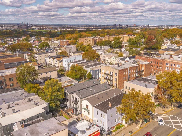 83 Oxford Avenue image 22 of 24