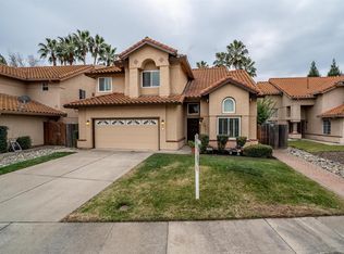 2830 Club Dr, Rocklin, CA 95765