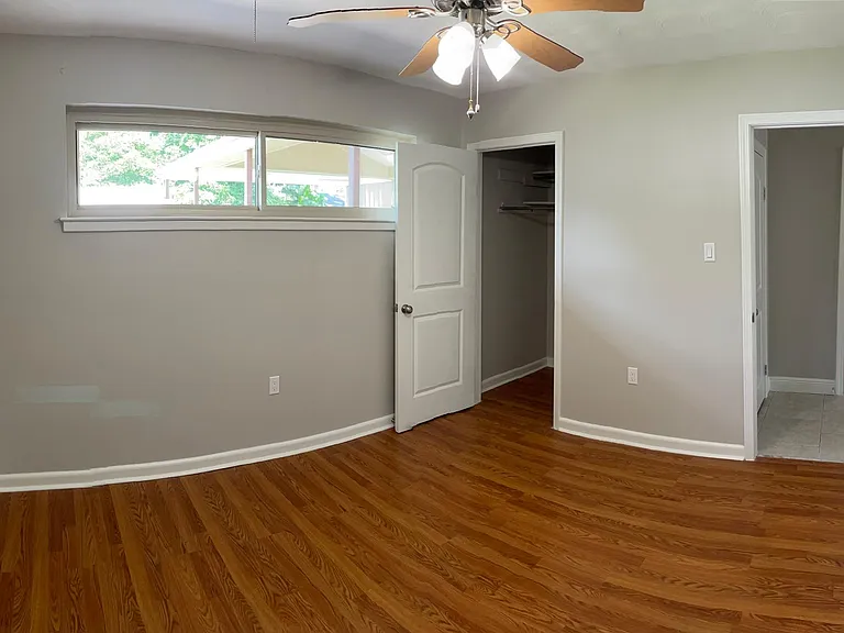 2204 Indiana Ave — Photo 33