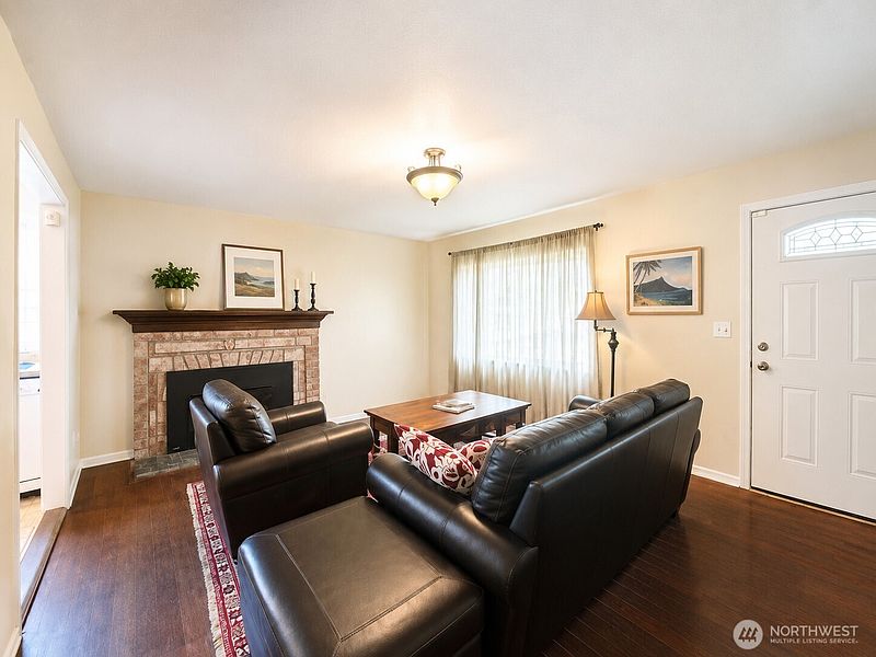 3rd image of 4526 N Ferdinand Street