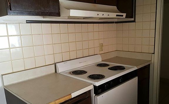 5th image of 5092 Village Dr