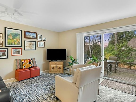 4th image of 10701 Timber Ridge Cir #8B-30