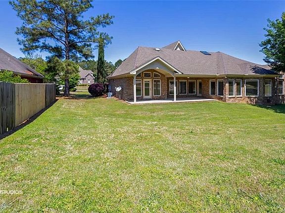 3rd image of 720 Keeneland Way