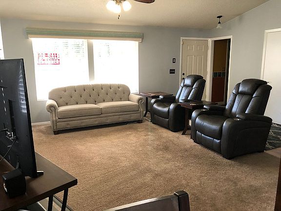 5th image of 8325 NE 54th St
