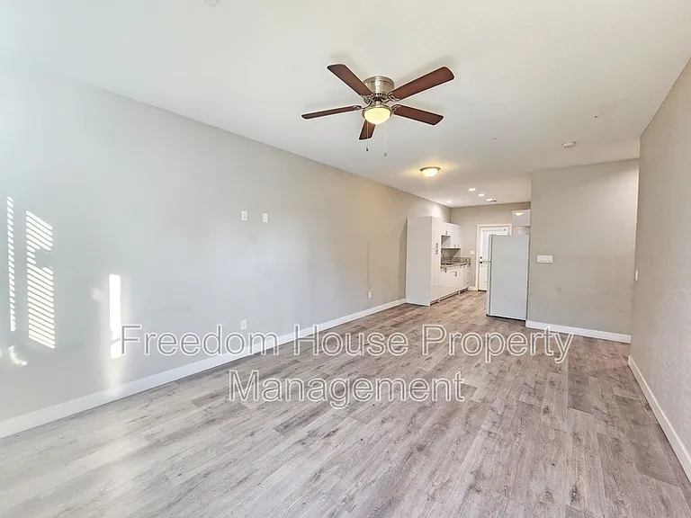 1121 Sixshooter Ave #2 — Photo 4