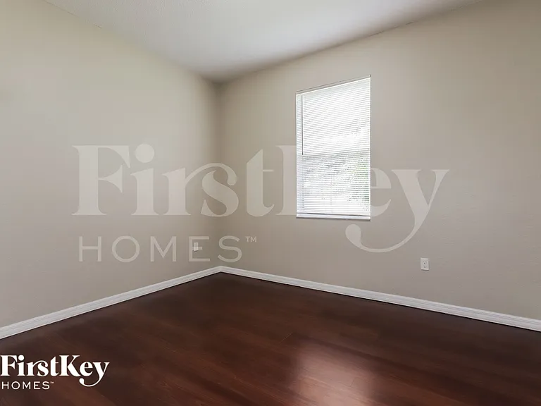 2751 Berkford Cir — Photo 12