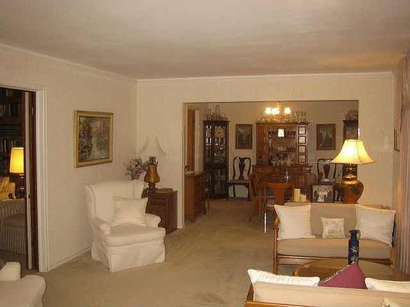 2nd image of 7606 Mason Dells Dr