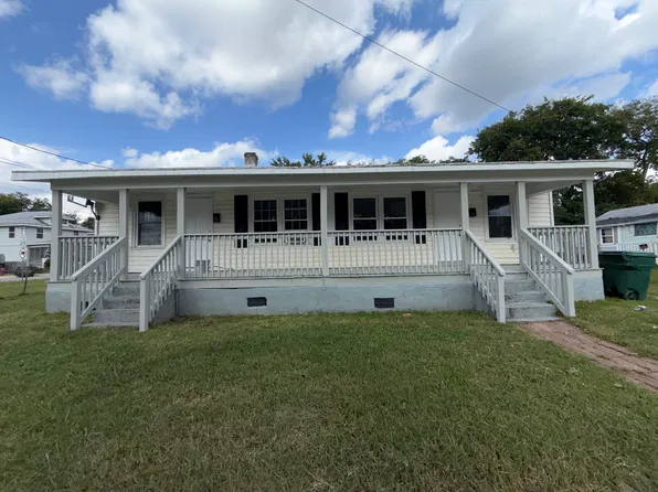 1104 E Washington St, Suffolk, VA 23434