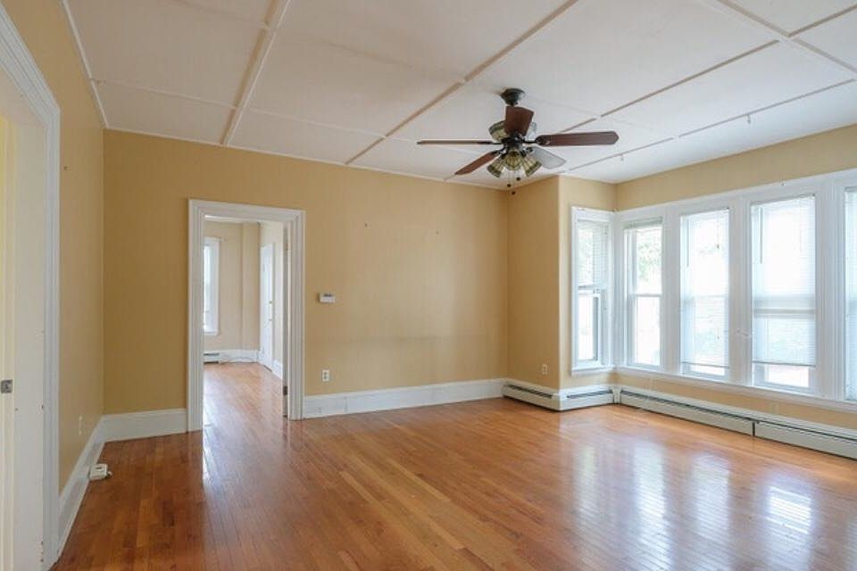 1st image of 151 Sandwich St