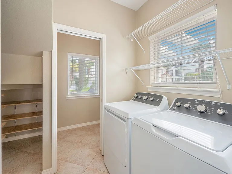 272 Calusa Blvd — Photo 25