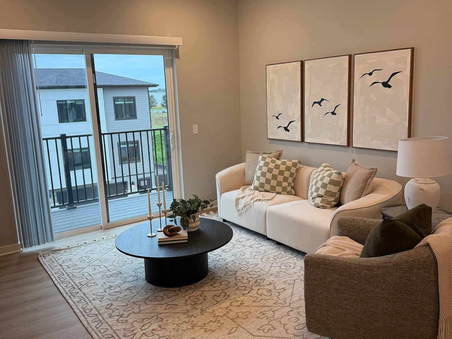 1 bed, 660 sqft, $1,145 — Photo 4