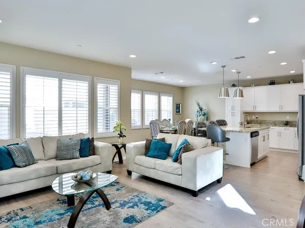 4693 Holly Ave, Long Beach, CA 90805