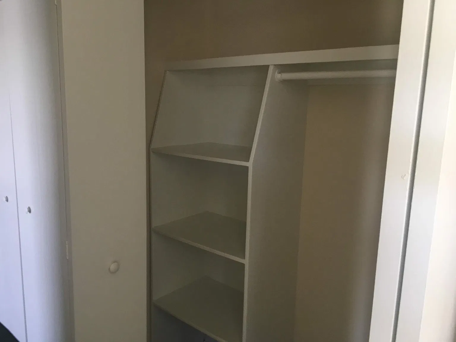 3 bed, 1053 sqft, $1,595 — Photo 3