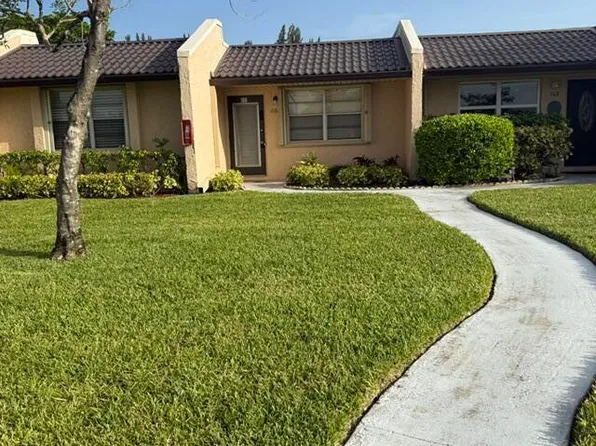 166 Lake Meryl Drive, West Palm Beach, FL 33411