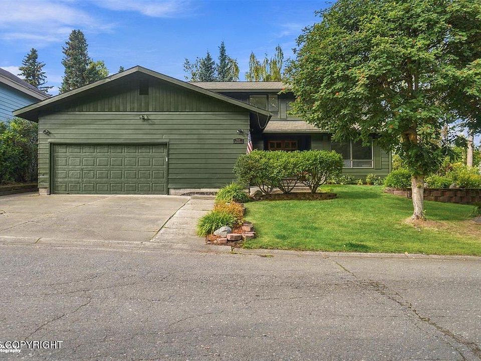 1st image of 3412 Stanford Dr