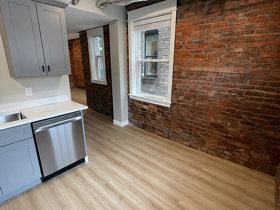 4th image of 627 E 4th St #202