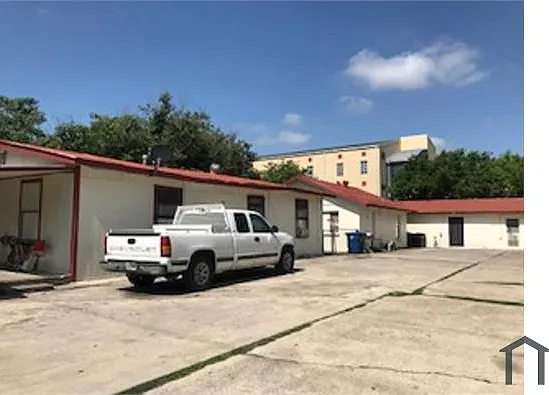 267 N San Joaquin Ave #3