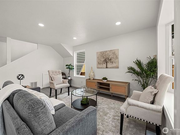 5th image of 5006 Hyada Boulevard NE