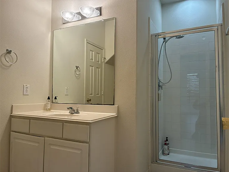 19531 Hickory Meadow Ln — Photo 6