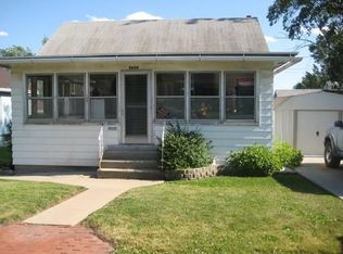 1020 4th St, La Salle, IL 61301