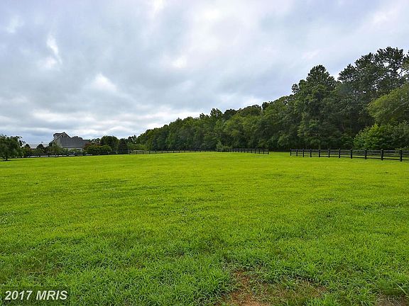 4th image of 516 Goose Landing Farm Ln
