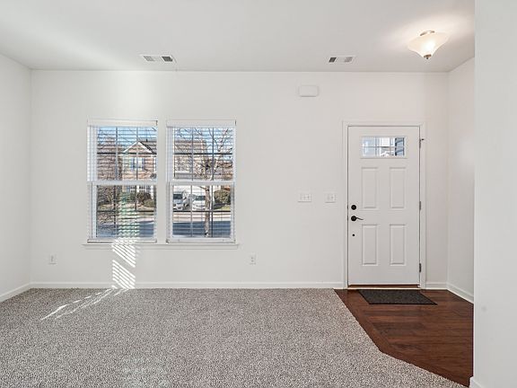 3rd image of 479 Parmley Dr