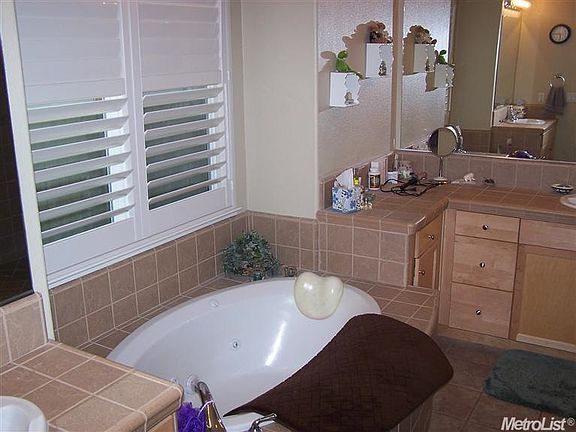 5th image of 6701 Vilamoura Way