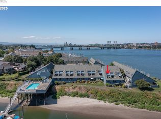 148 N Hayden Bay Dr, Portland, OR