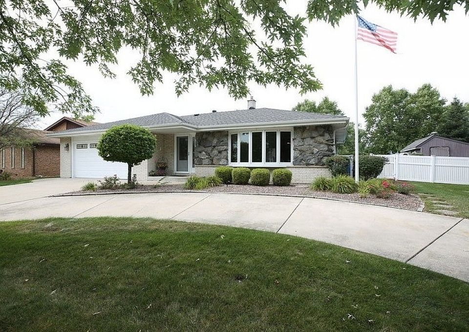 1st image of 7806 Palm Dr