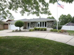 7806 Palm Dr, Orland Park, IL