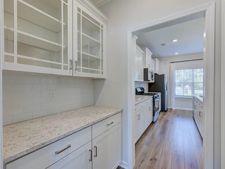 151 Brockway Dr — Photo 10