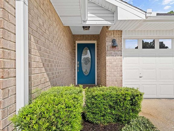 3rd image of 1268 Greystone Ln