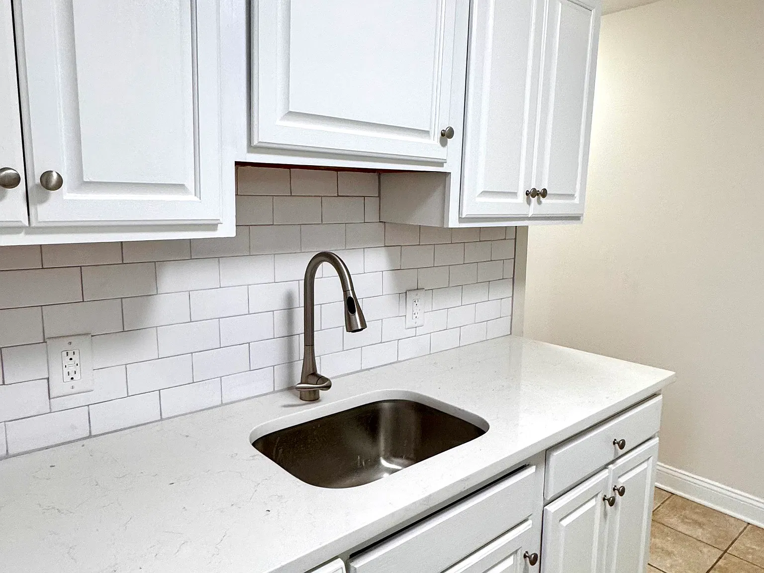 140 Virginia Ave — Photo 4