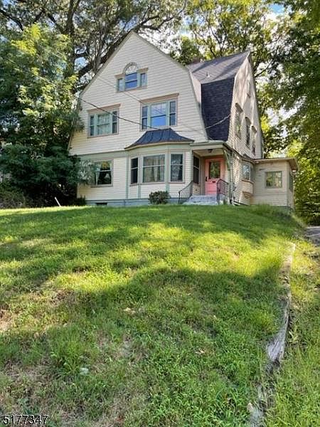 1st image of 724 Berkeley Ave