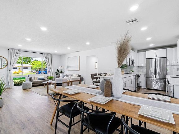 3rd image of 3120 Egremont Drive
