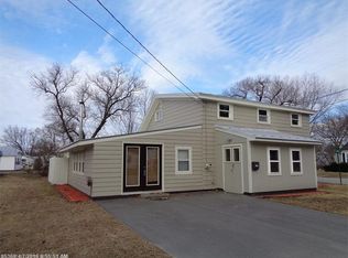22 N School St, Skowhegan, ME 04976