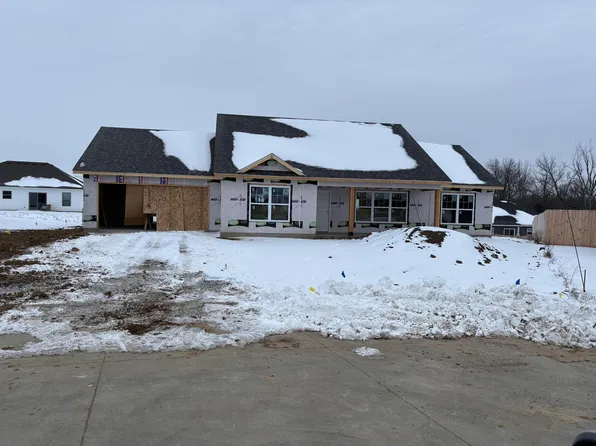 5748 Royal Plum Dr, Columbia, MO 65202