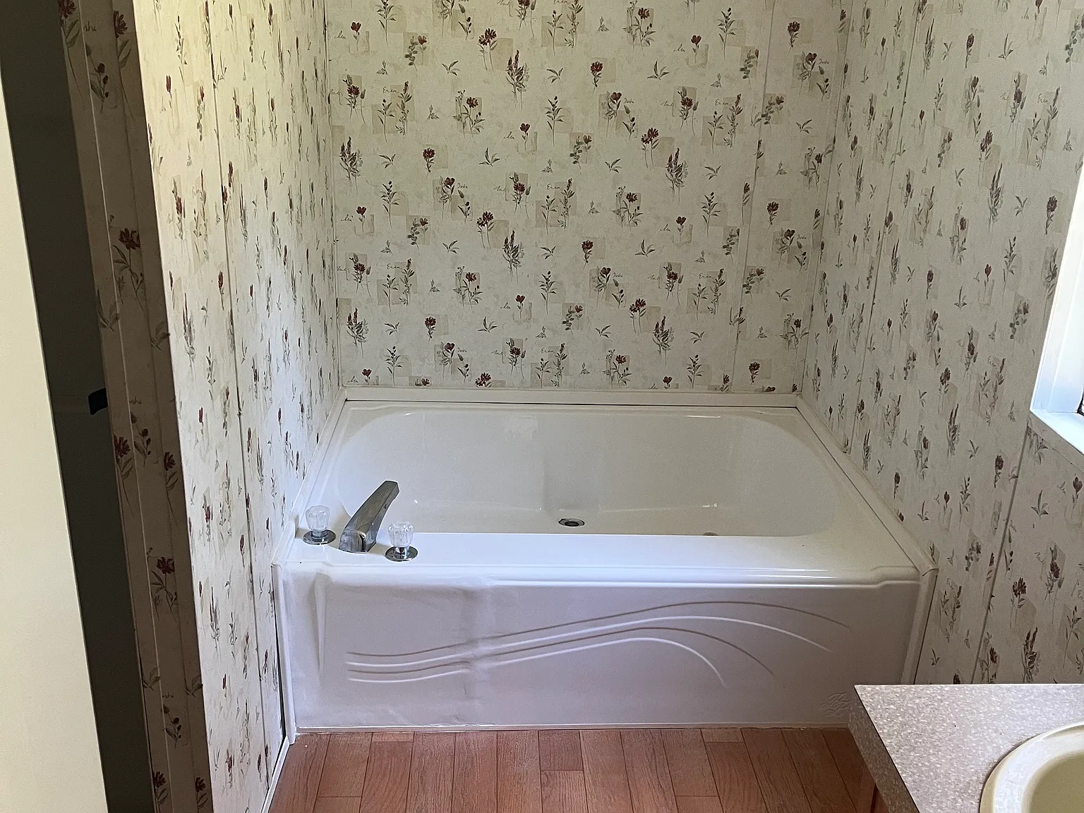 3 bed, 1120 sqft, $1,000 — Photo 2