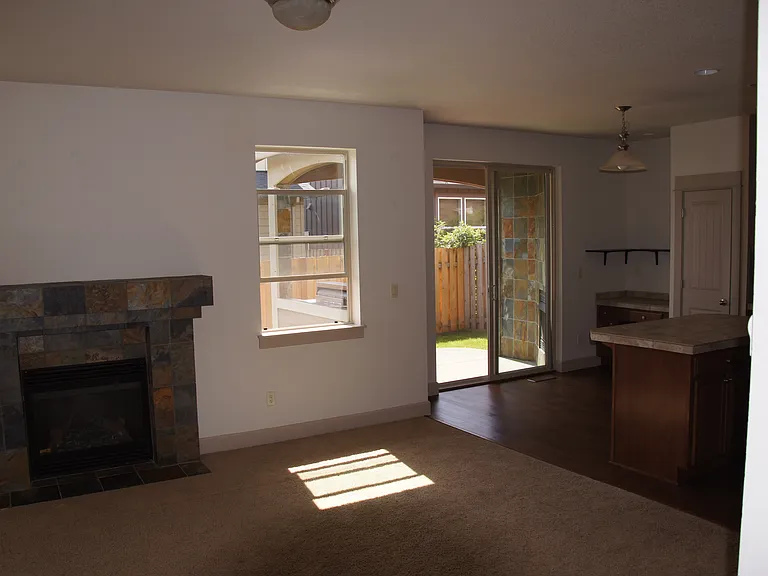 12606 Villard Pl — Photo 3