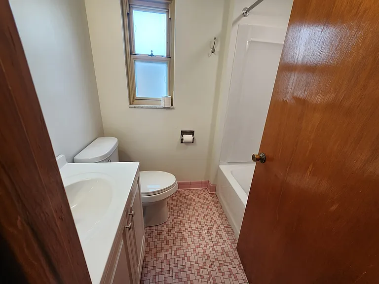 36 Fordham Ave — Photo 5