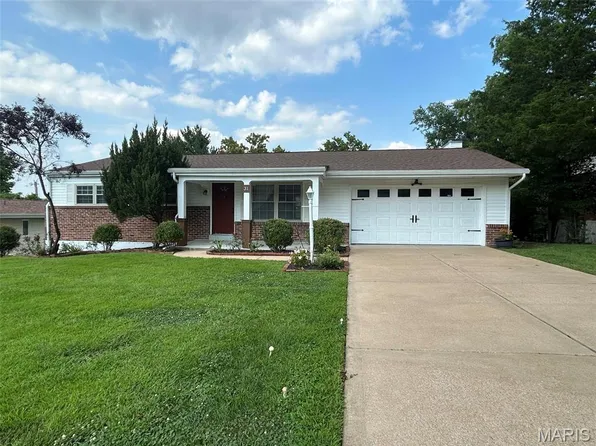 31 Graeler Dr, Saint Louis, MO 63146